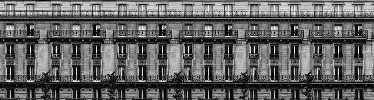 Monumental — Design 1